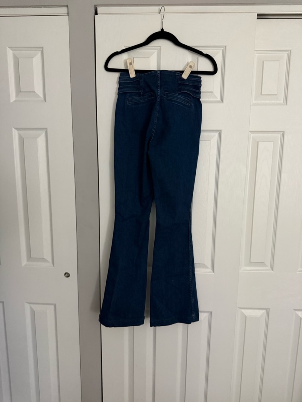 Veronica Beard Beverly Skinny Flare High Rise Jeans - Picture 3 of 6